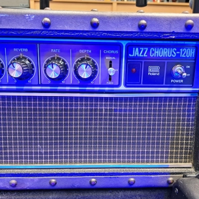 ROLAND JAZZ CHORUS 120H 2
